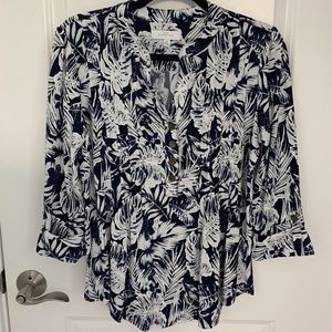 NWOT - New Directions Navy Blue & Whie Floral Tunic Top